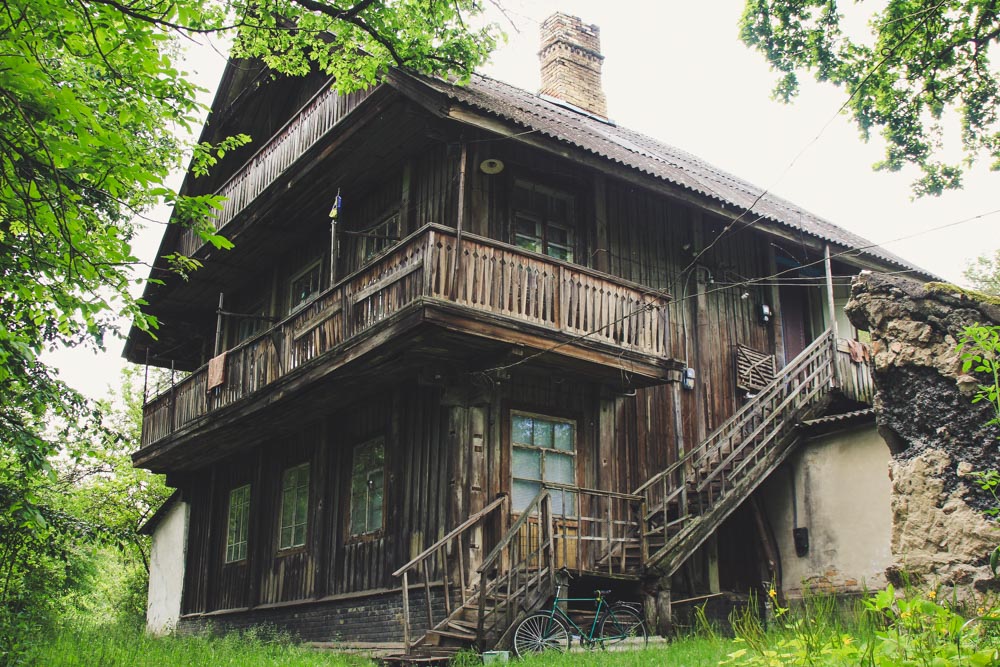 дерев'яний будинок в парку консунь шевченківський як знайти