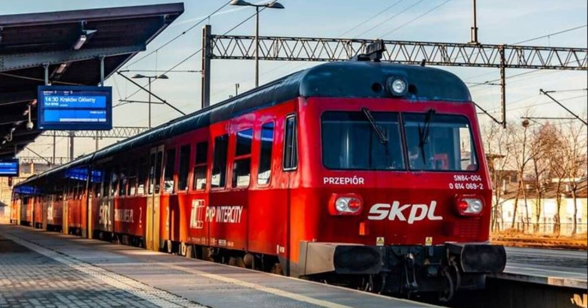 Польський залізничний перевізник планує виконувати рейси з Варшави до України