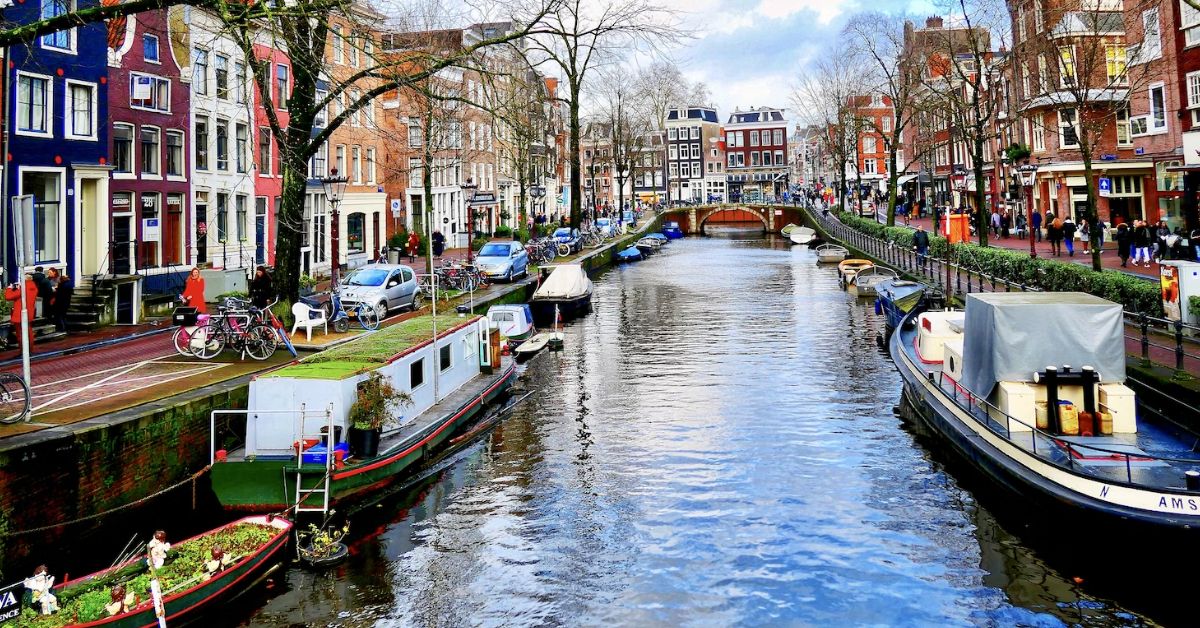 Амстердам визнали найкращою столицею в Європі для подорожей