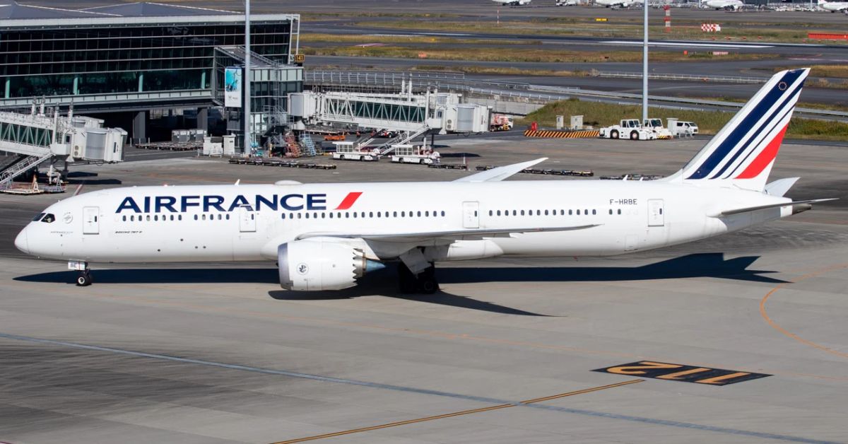Через повербанк ледь не загорівся літак Air France