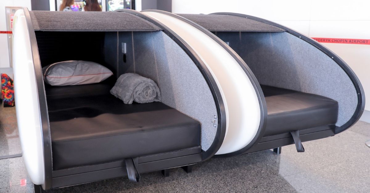 У варшавському аеропорту Шопена встановили капсули для сну