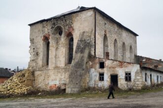 Вкрадені реліквії зі синагог Тернопільщини вивезли до росії