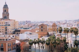 Іспанське місто обмежило використання води для туристів