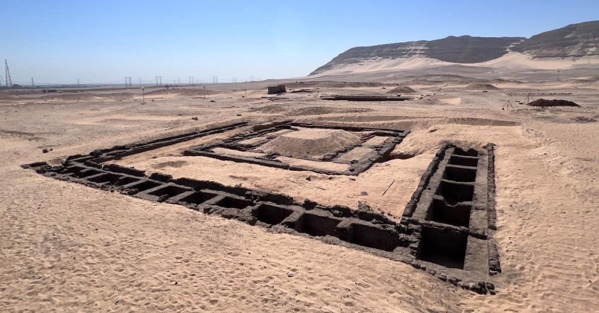 Під час розкопок в Єгипті виявили сотні стародавніх глечиків з вином