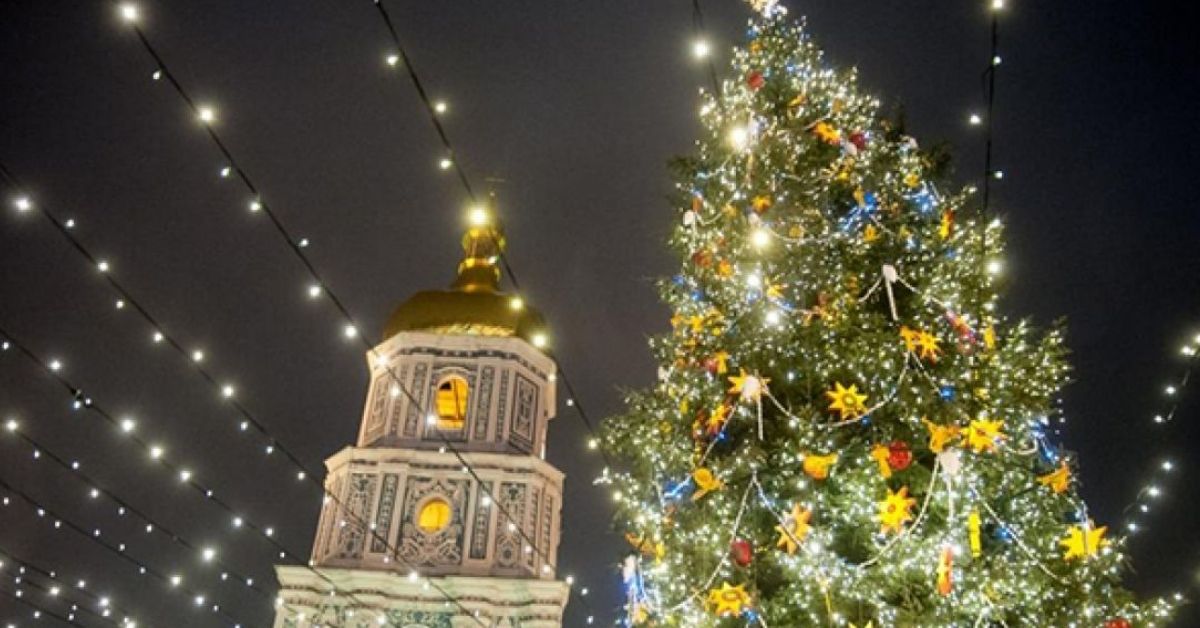 У Києві на Софіївській площі встановлять новорічну ялинку коштом меценатів