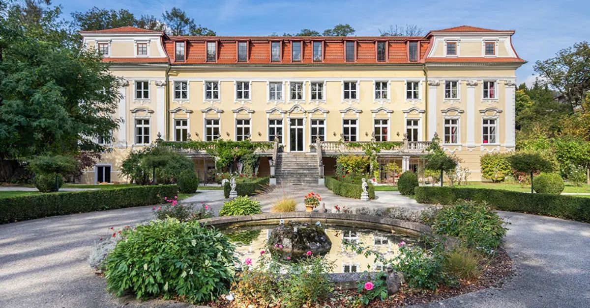 В Австрії на аукціоні продають замок, в якому жив Моцарт
