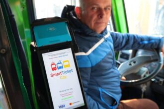 На Львівщині в усіх міжміських та приміських автобусах тепер доступна безготівкова оплата