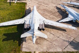 Де це: останній в Україні бомбардувальник «Білий лебідь» Ту-160