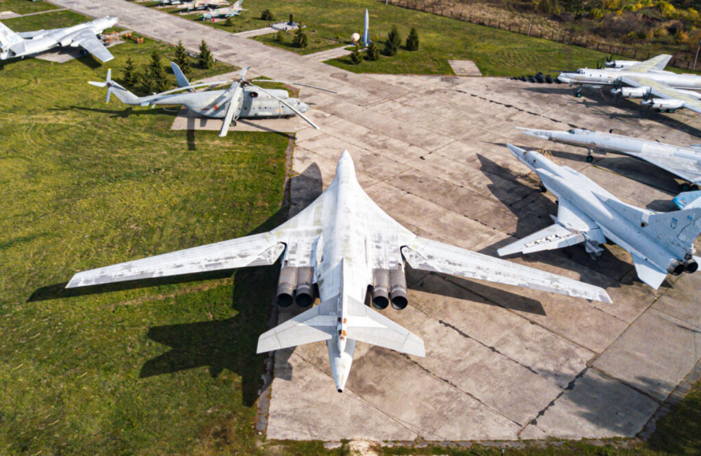 Ту-160 в полтавському авіаційному музеї