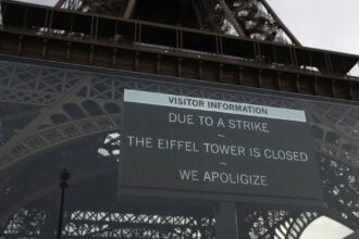 Ейфелеву вежу закрили для туристів через страйк працівників
