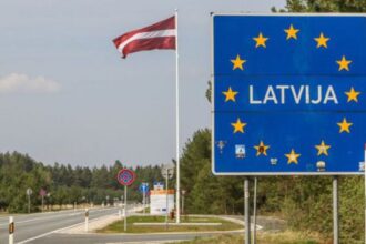 Російським туристам заборонено відвідувати Латвію до березня 2025