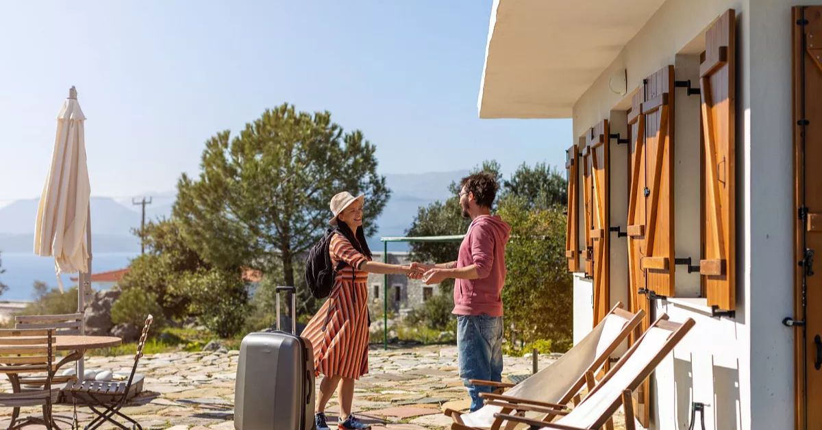 Дедалі більше мандрівників обирають традиційні готелі замість AirBnB