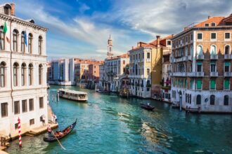 Туристи, які приїздять у Венецію на один день, повинні будуть сплатити збір €5