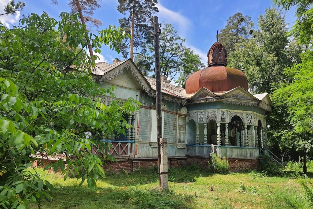 дерев'яна дача Єфремова в пущі водиці