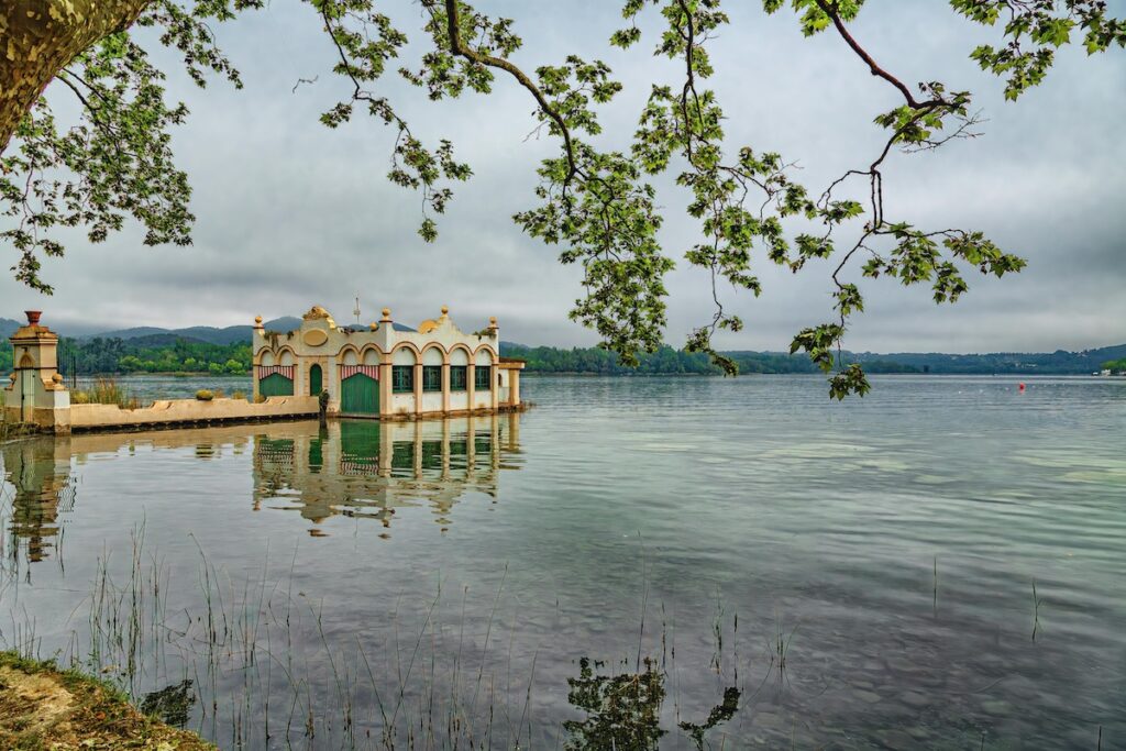 берег в місті Кадакес Іспанія