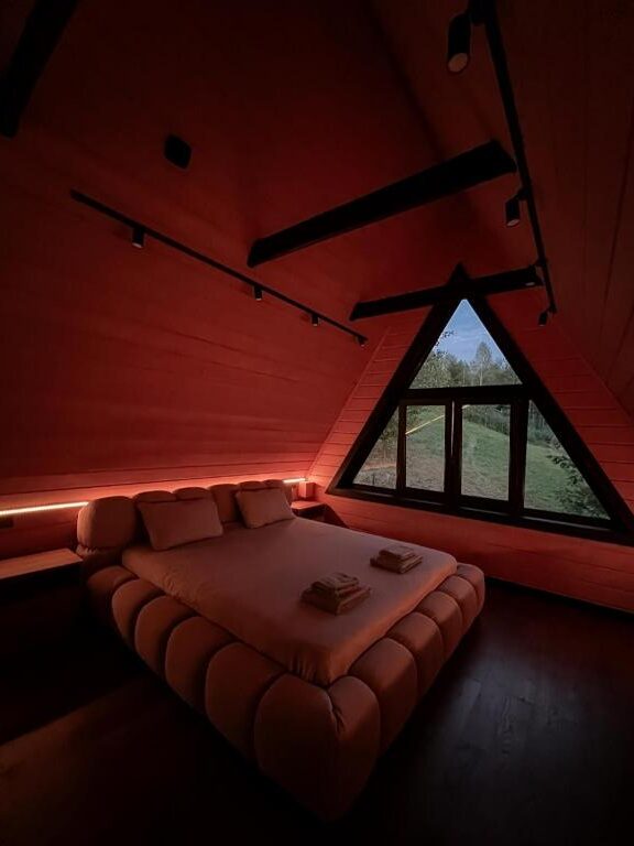 будинок в славському з власним чаном на подвір'ї