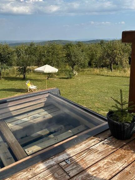 Будинок з чаном в карпатах в старуні Tbarn