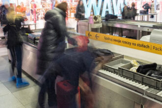 Варшавський аеропорт імені Шопена контроль безпеки