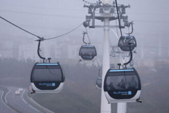 У Парижі відкрили найдовшу канатну дорогу Європи