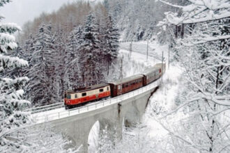 Новий графік Укрзалізниці: зі Львова до Ворохти тепер можна дістатися двома новими регулярними рейсами