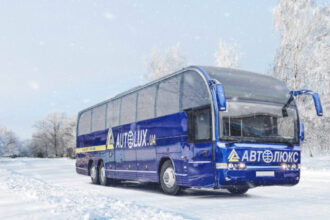 Комфортабельний автобус Автолюкс на маршруті до Польщі