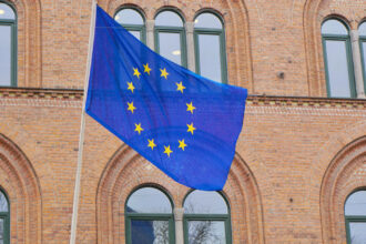 Платний «безвіз»: з кінця 2026 року українці платитимуть за в’їзд до Євросоюзу