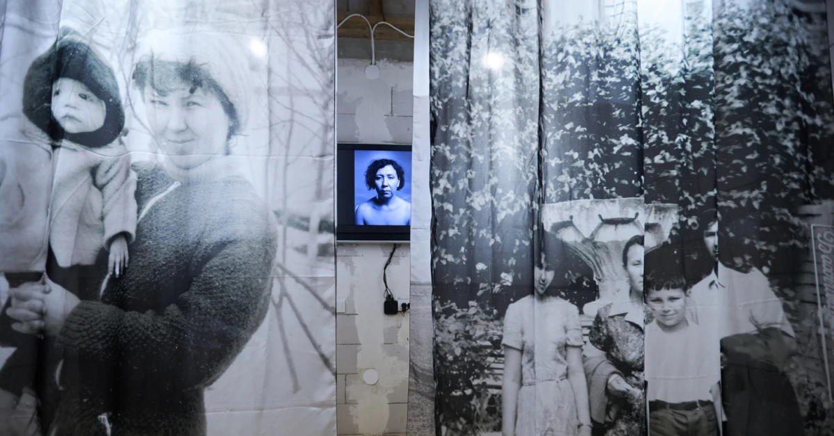 Експозиція в Замку Уяздовському, організована за підтримки програми Партнерство за сильну Україну