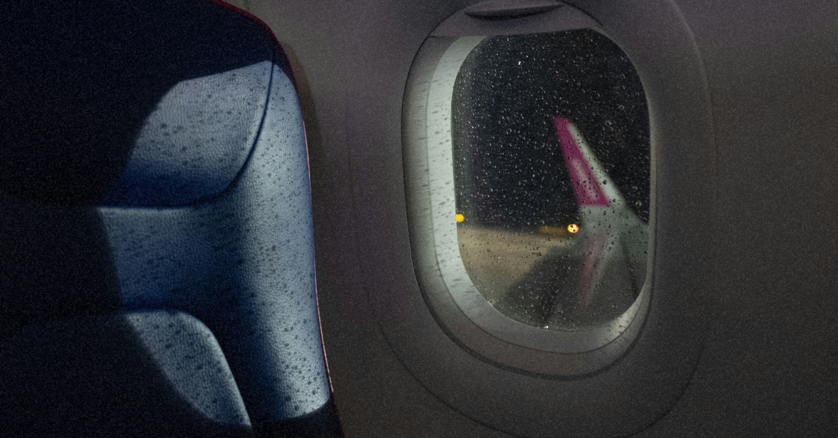 салон літака wizz air