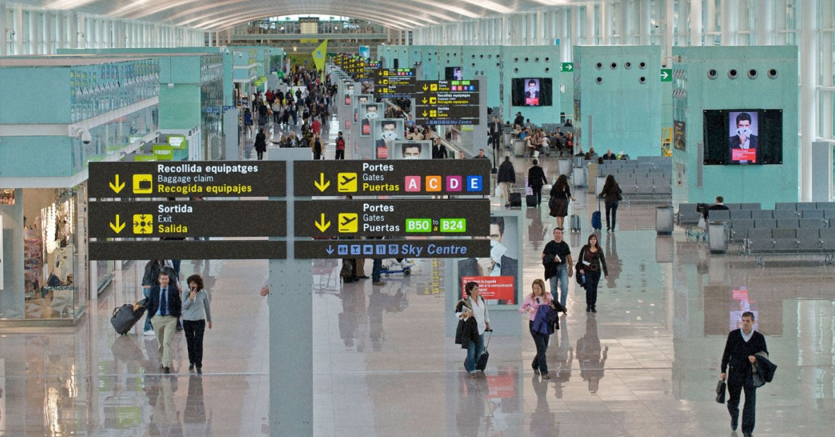 Нові правила в аеропорту Барселони 2026: вхід лише за посадковими.
