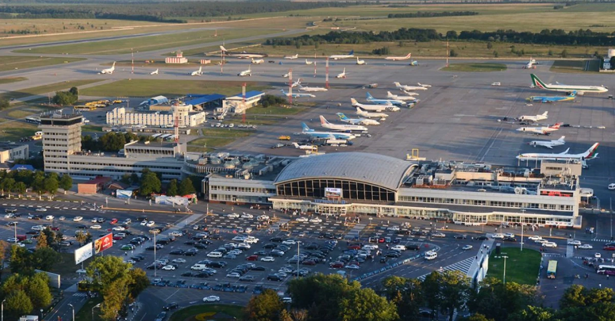Пасажирський термінал українського аеропорту в очікуванні відновлення польотів
