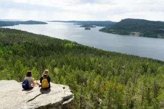 Швеція офіційно запросила туристів приїхати до країни, щоб «посумувати»