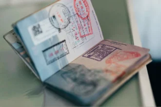 Катар та Таїланд продовжили візи туристам через закриття неба