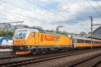 RegioJet йде скасовує рейси між Варшавою та Краковом