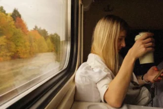 «Укрзалізниця» додає жіночі купе у популярні поїзди до Одеси та Києва