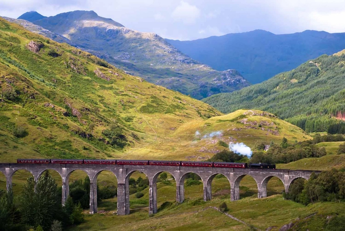 потяг з гаррі поттера West Highland Line (Шотландія)