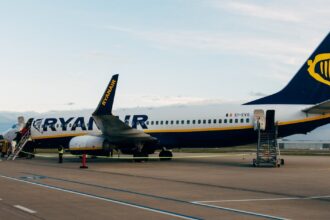 Літак авіакомпанії Ryanair в аеропорту Братислави