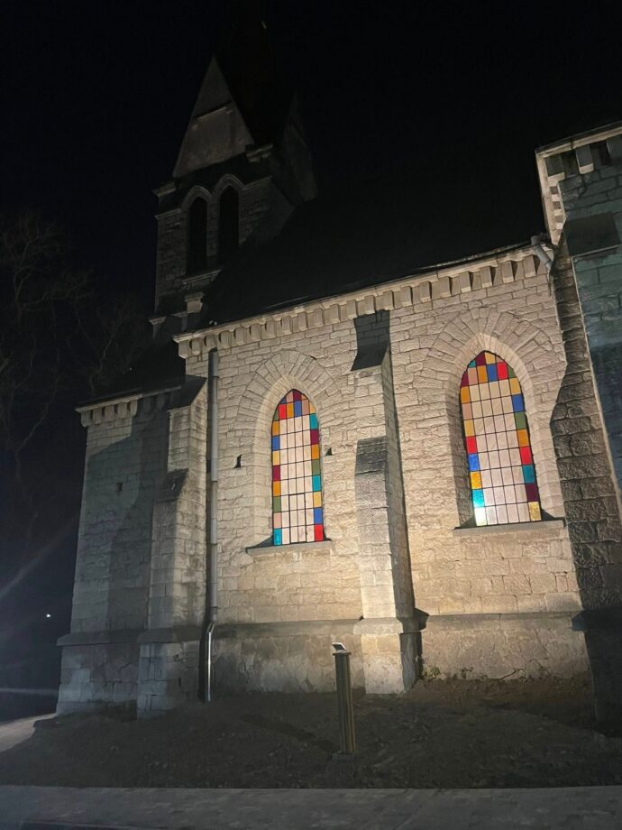 Відреставрований неоготичний костел у селі Демня Львівської області, який функціонуватиме як мистецький центр