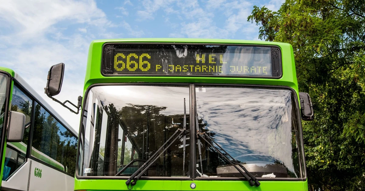Автобус FlixBus на маршруті 666 до Хельської коси в Польщі