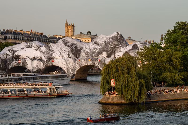 інсталяція Pont Neuf Cavern ("Печера Пон-Неф") париж