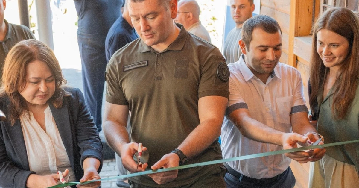 Сучасне обладнання та дрони екологічної інспекції під час відкриття пункту контролю в Яремче