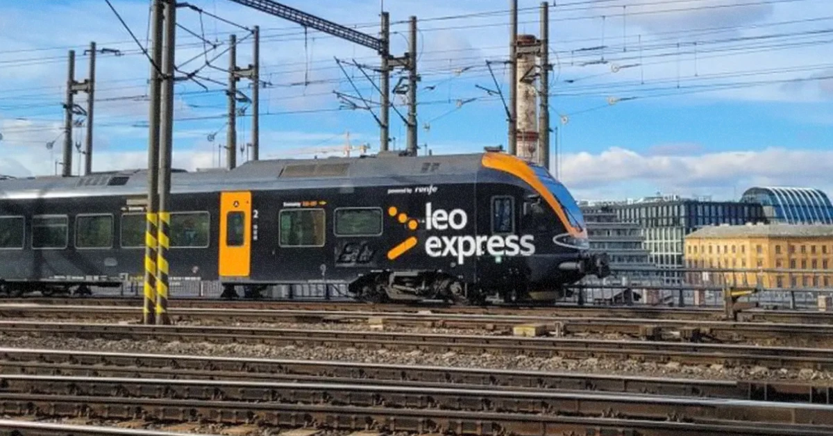 потяг leoexpress на маршруті з варшави до кракова